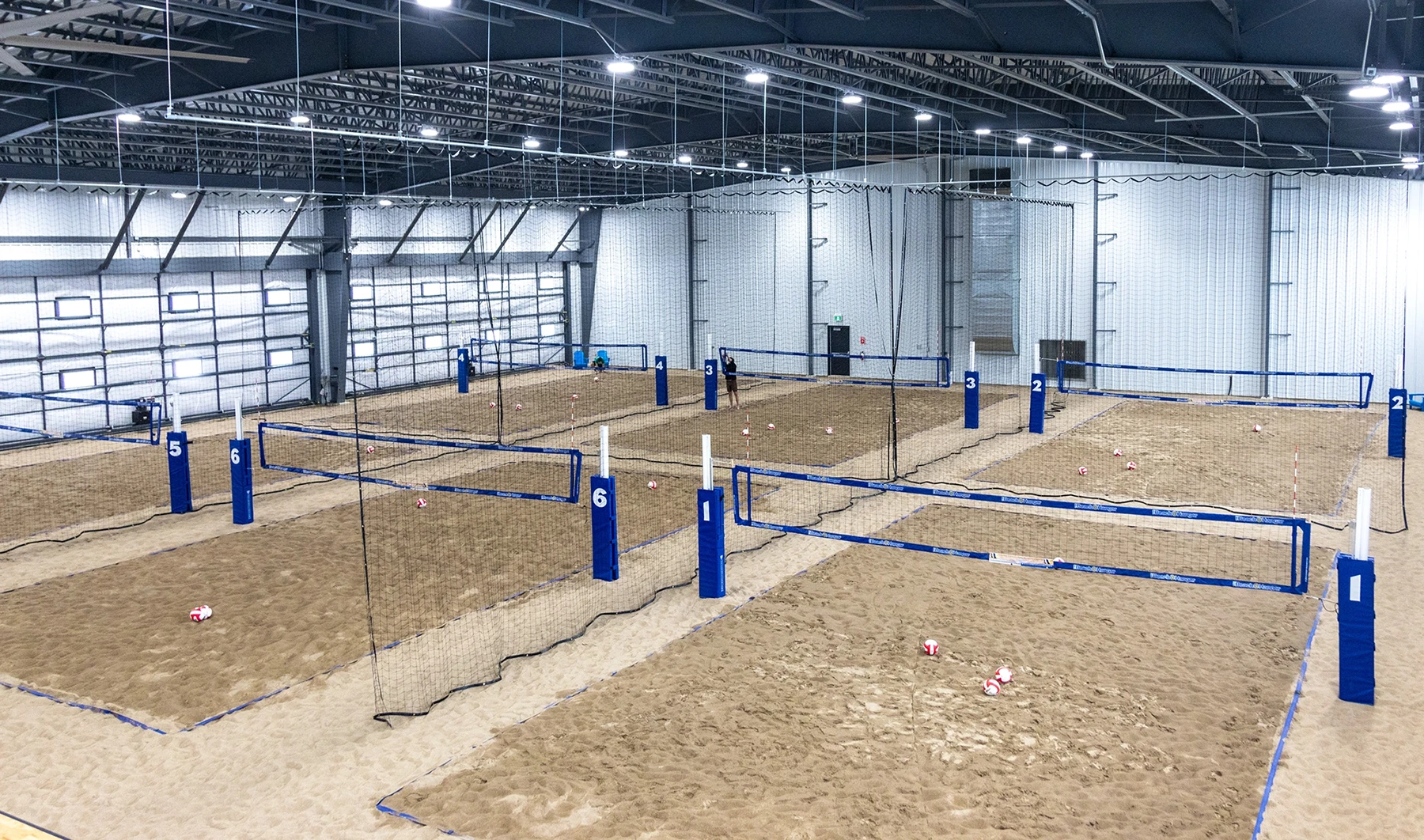 league-lineup-the-beach-hangar
