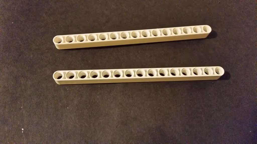 2 large beams, exact size unimportant.