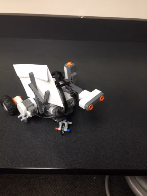 Iteration 3 - More stable holder for the envelope and better placement of the ultrasonic sensor