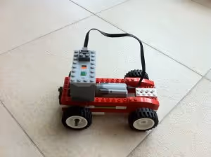This WeDo car has an AAA battery pack for power.