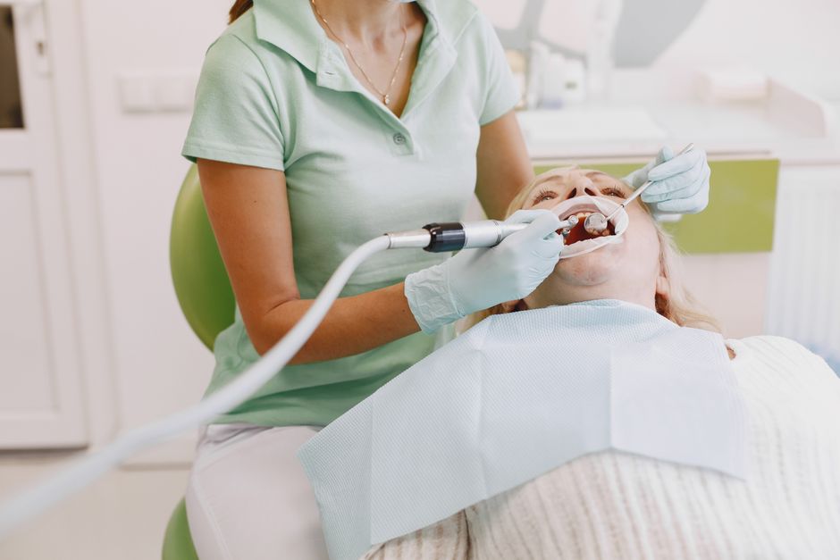 dentist teeth cleaning