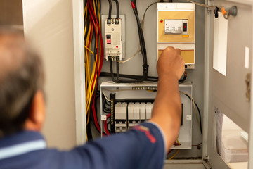 Oak Ridge electrician website conversion
