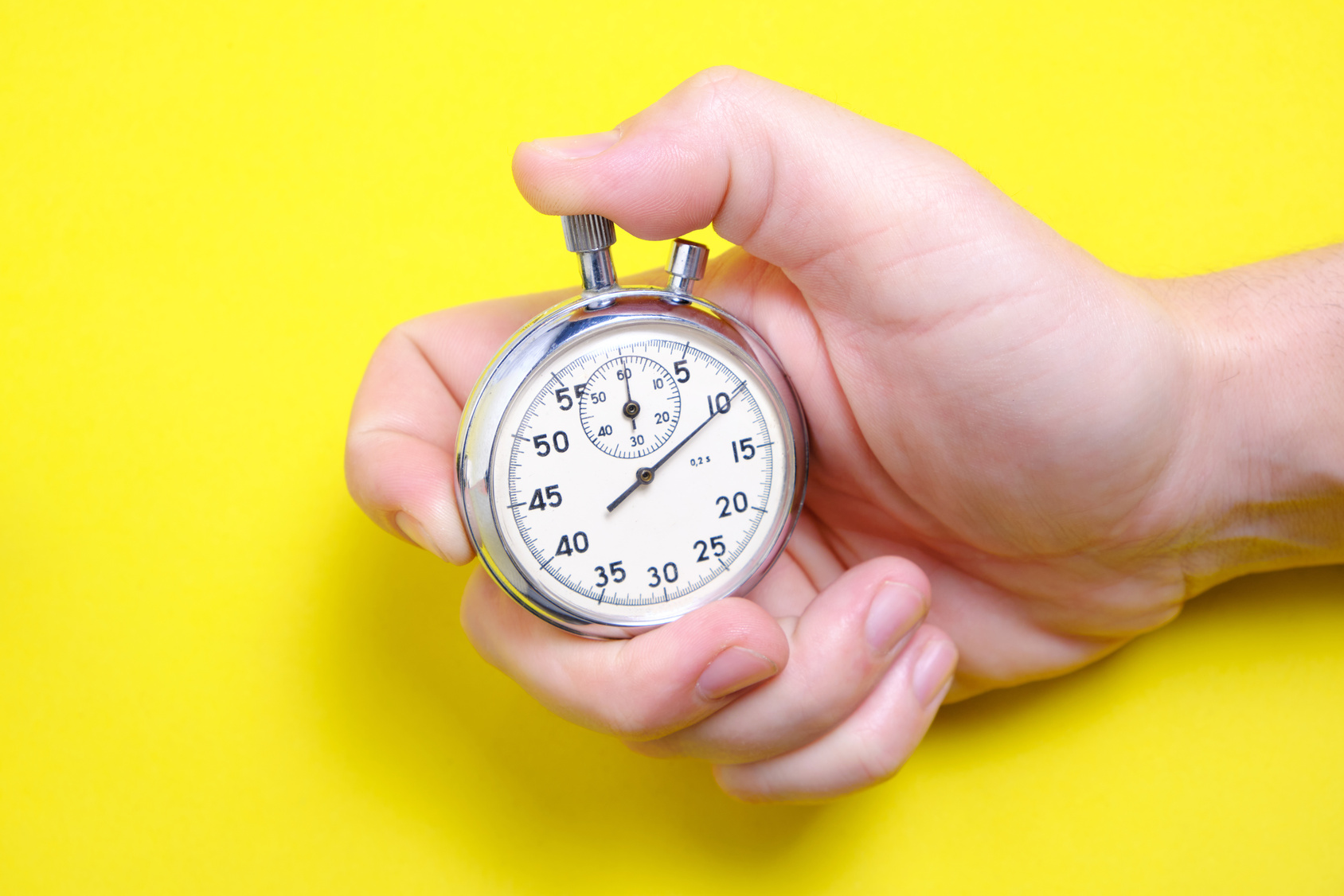 Speed to Lead: Why the First Five Minutes Decide Who Wins the Job