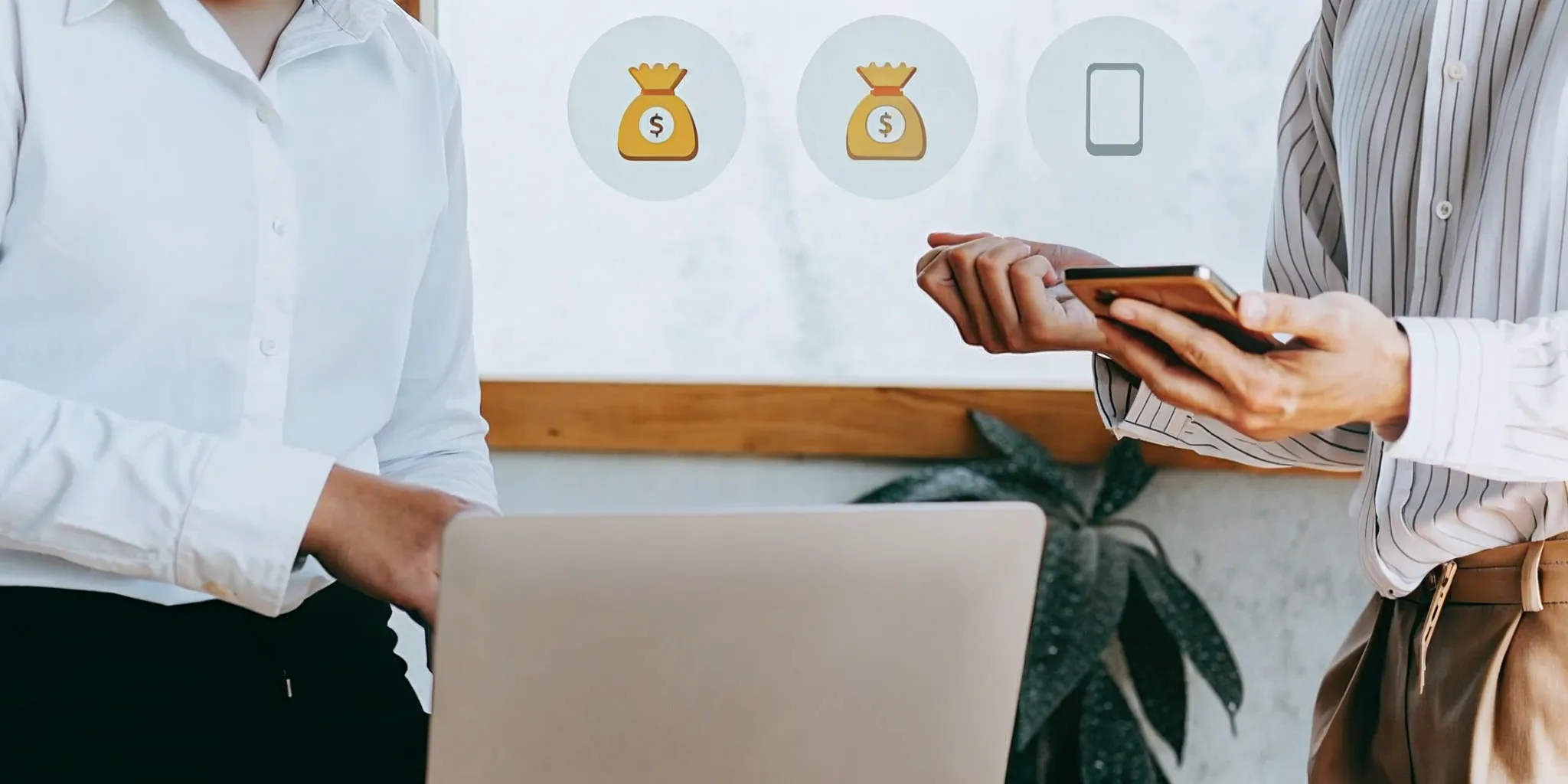 People applying for a 24/7 e-transfer payday loan online with a laptop.