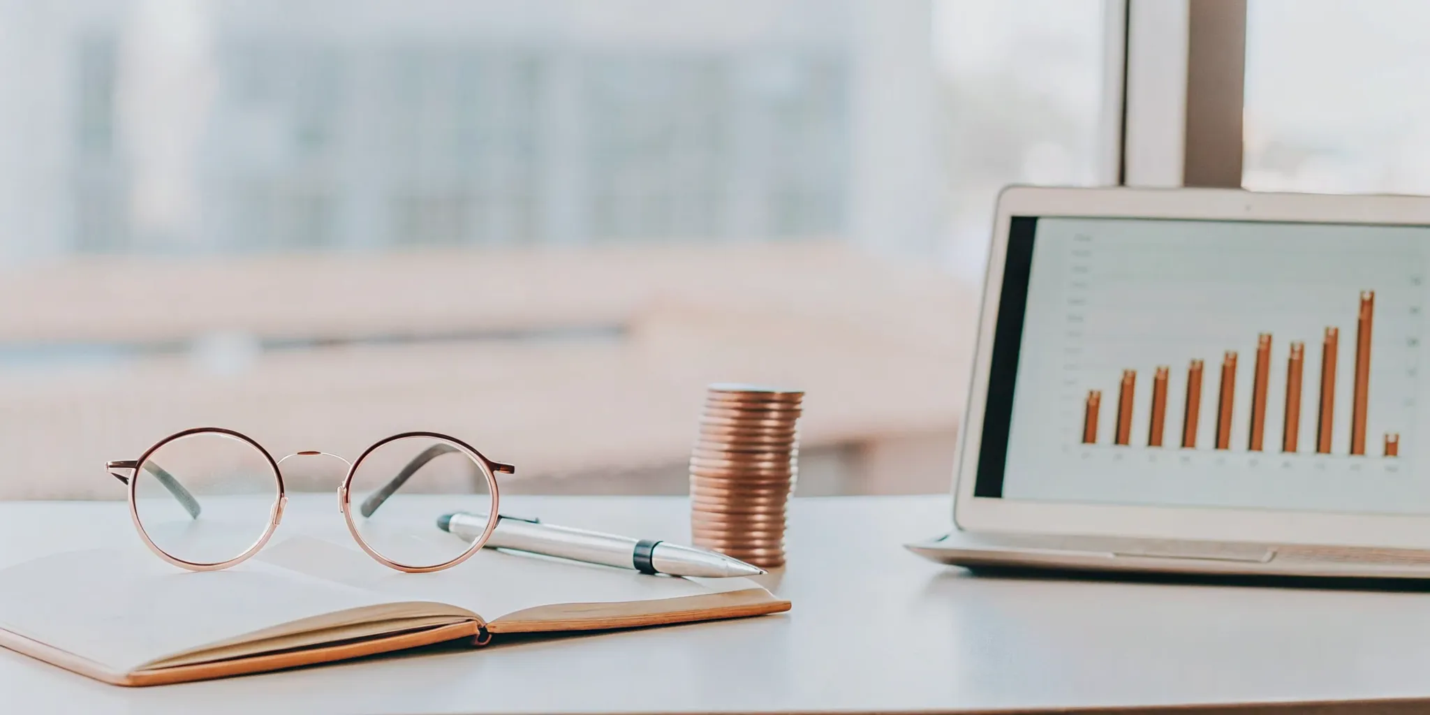 Laptop screen showing a chart for direct lender installment loans.