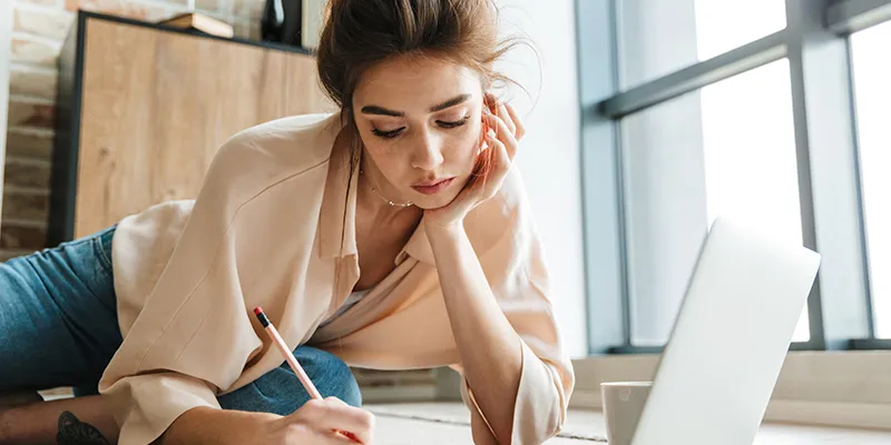 The difference between gross profit and net profit