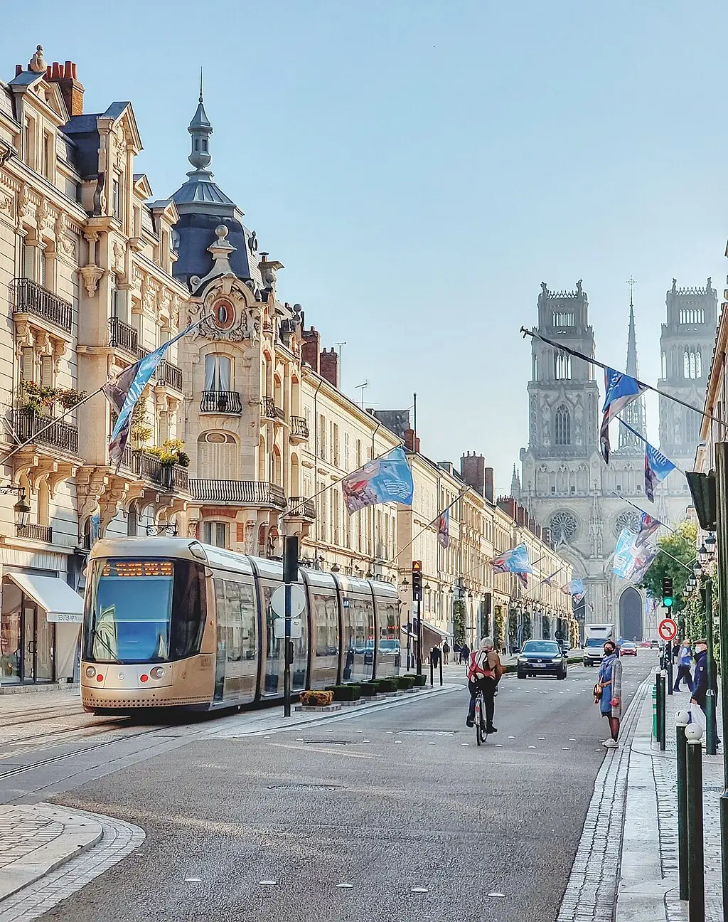 Orléans : cité au fil de la Loire !