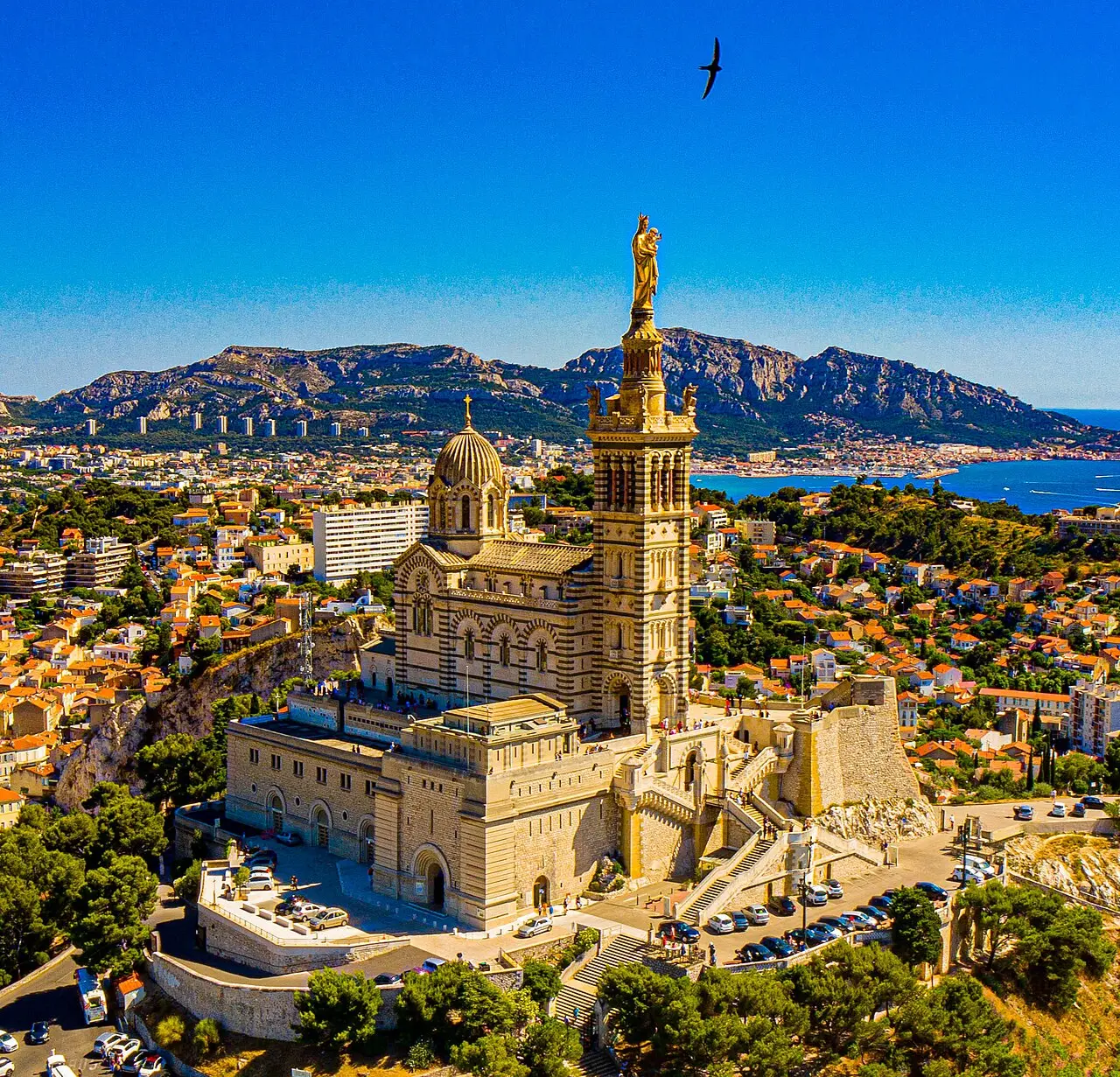 Marseille : cité phocéenne entre mer et collines !