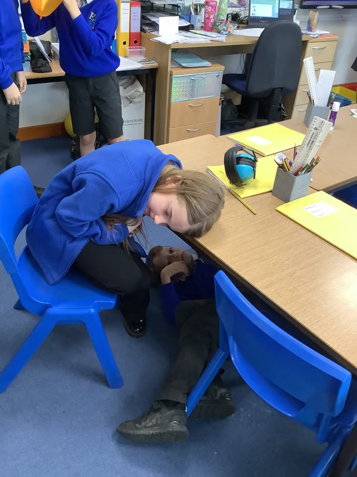 402315119973403_1471062911205647