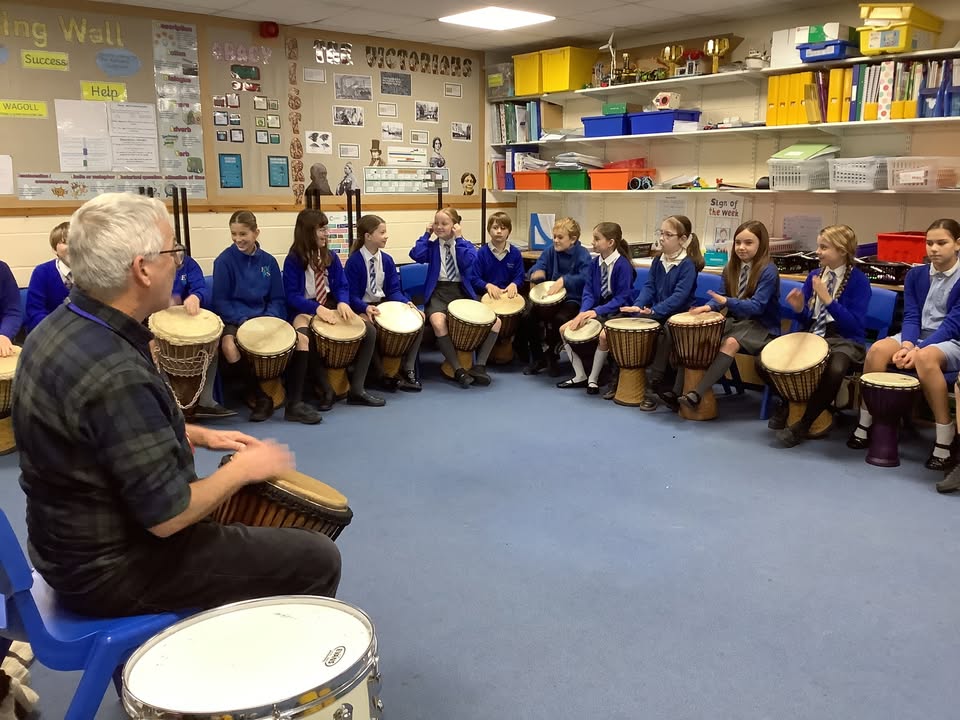 402315119973403_1473137694331502