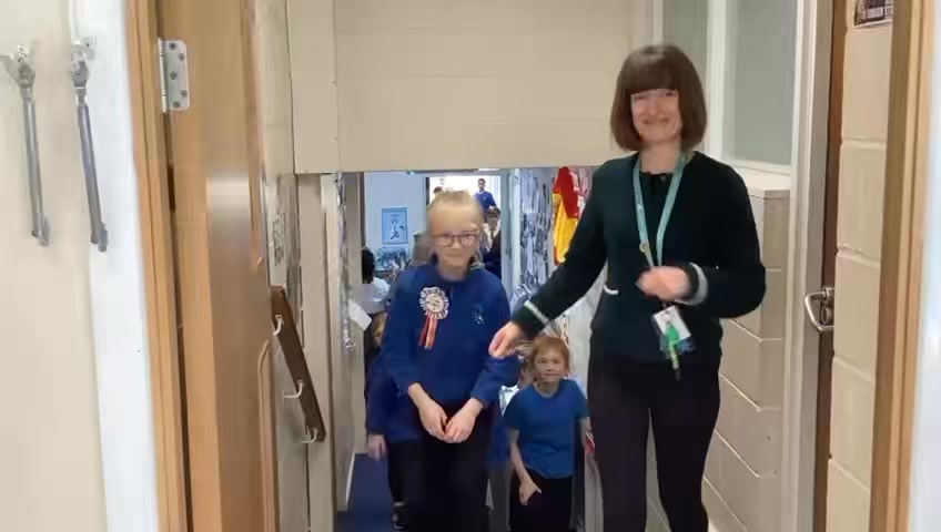 402315119973403_1547192273592710