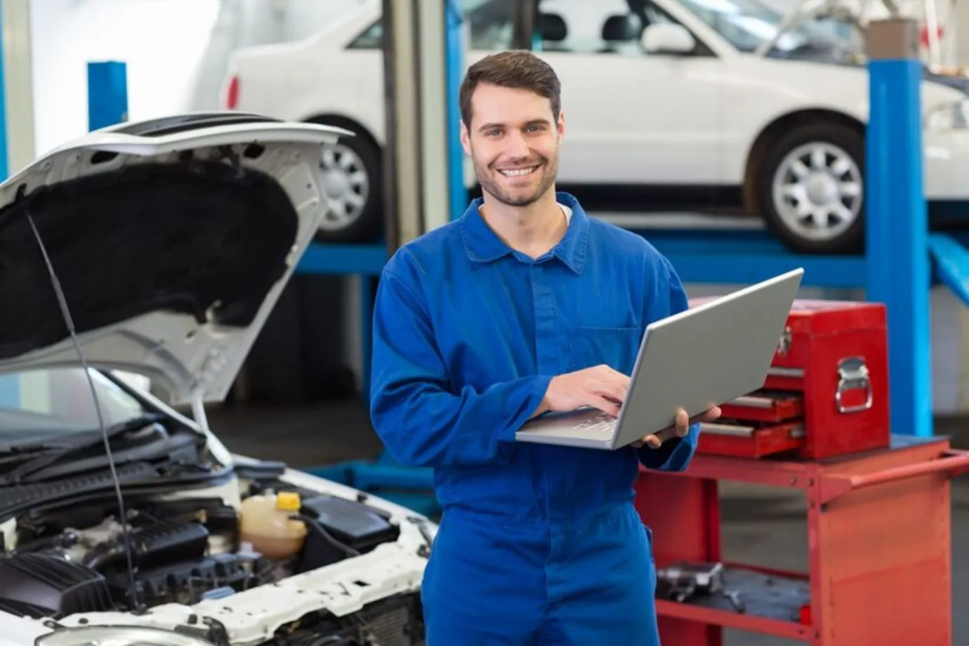 Overview of Intelli RMS benefits for OEMs, including automated return processes, real-time tracking, and detailed analytics