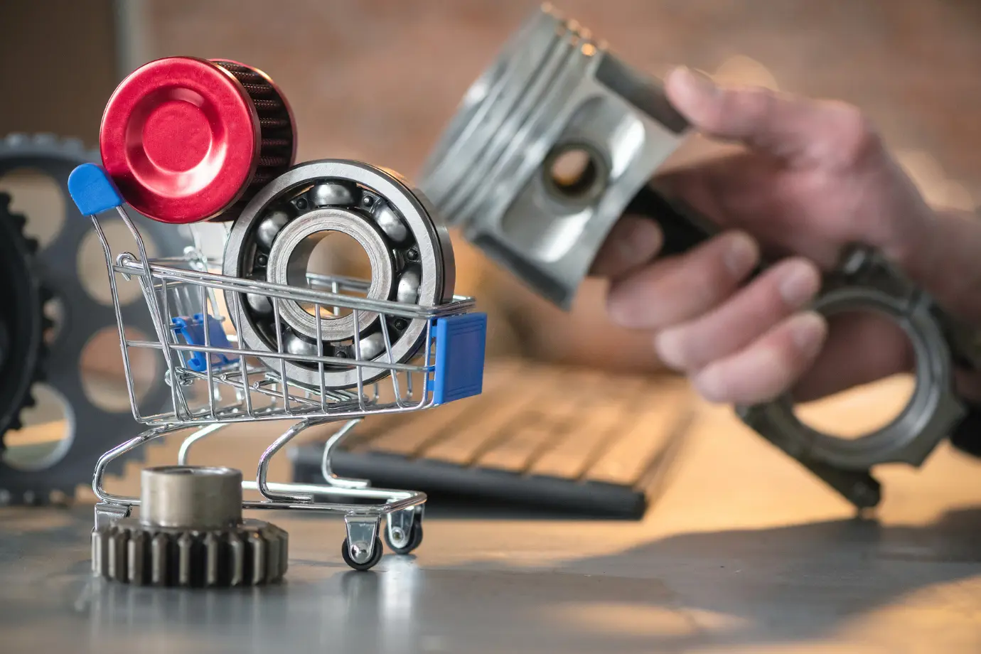 Visual highlighting key challenges in fulfilling spare parts demand across various sales channels