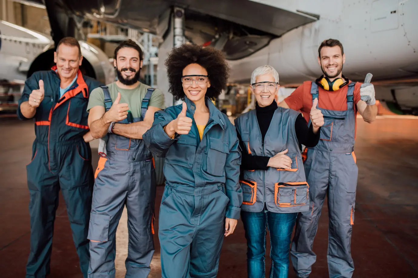 Visual highlighting the business benefits OEMs gain by empowering technicians through a connected aftermarket ecosystem
