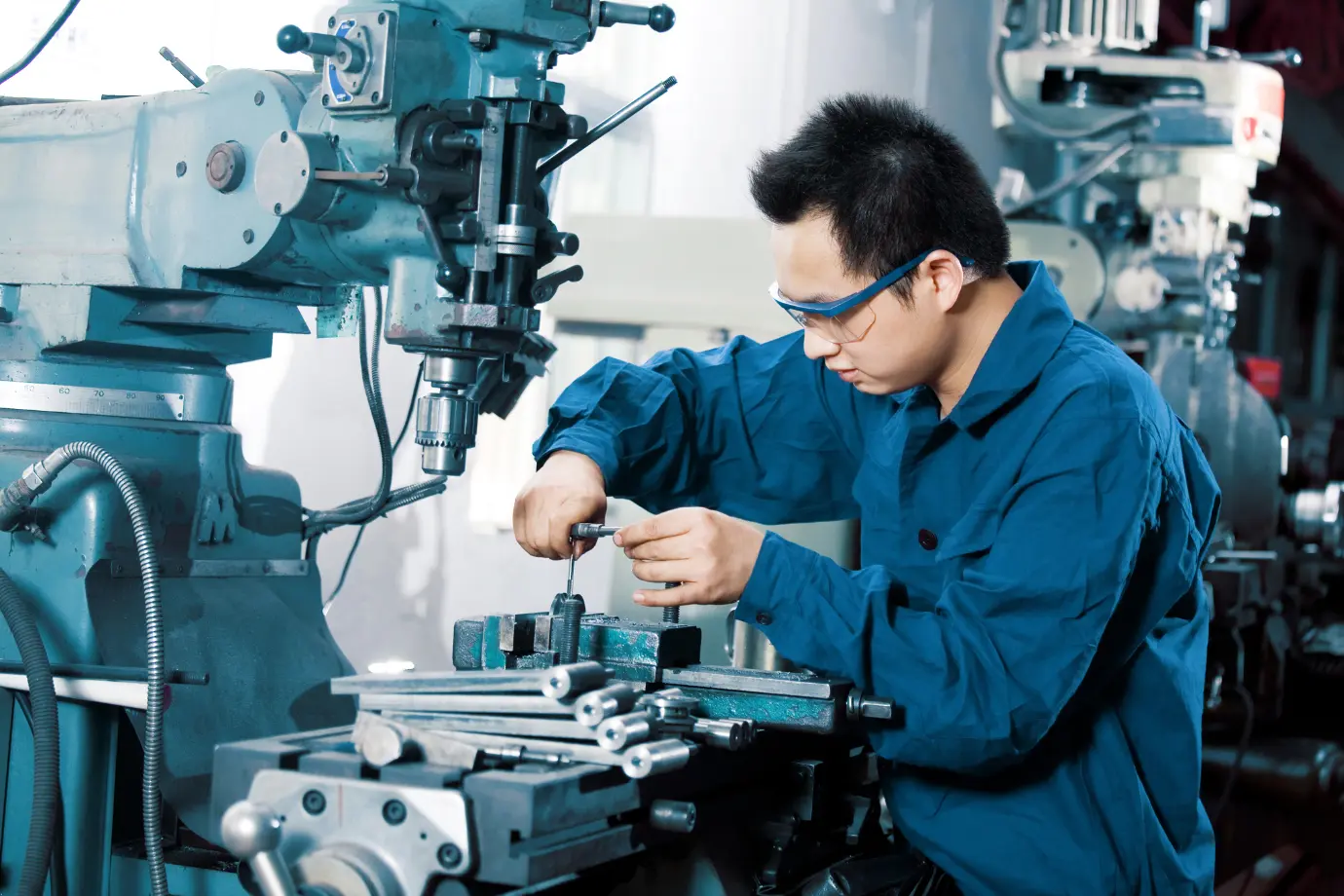 Visual model of MRO intermittency leading to demand unpredictability.