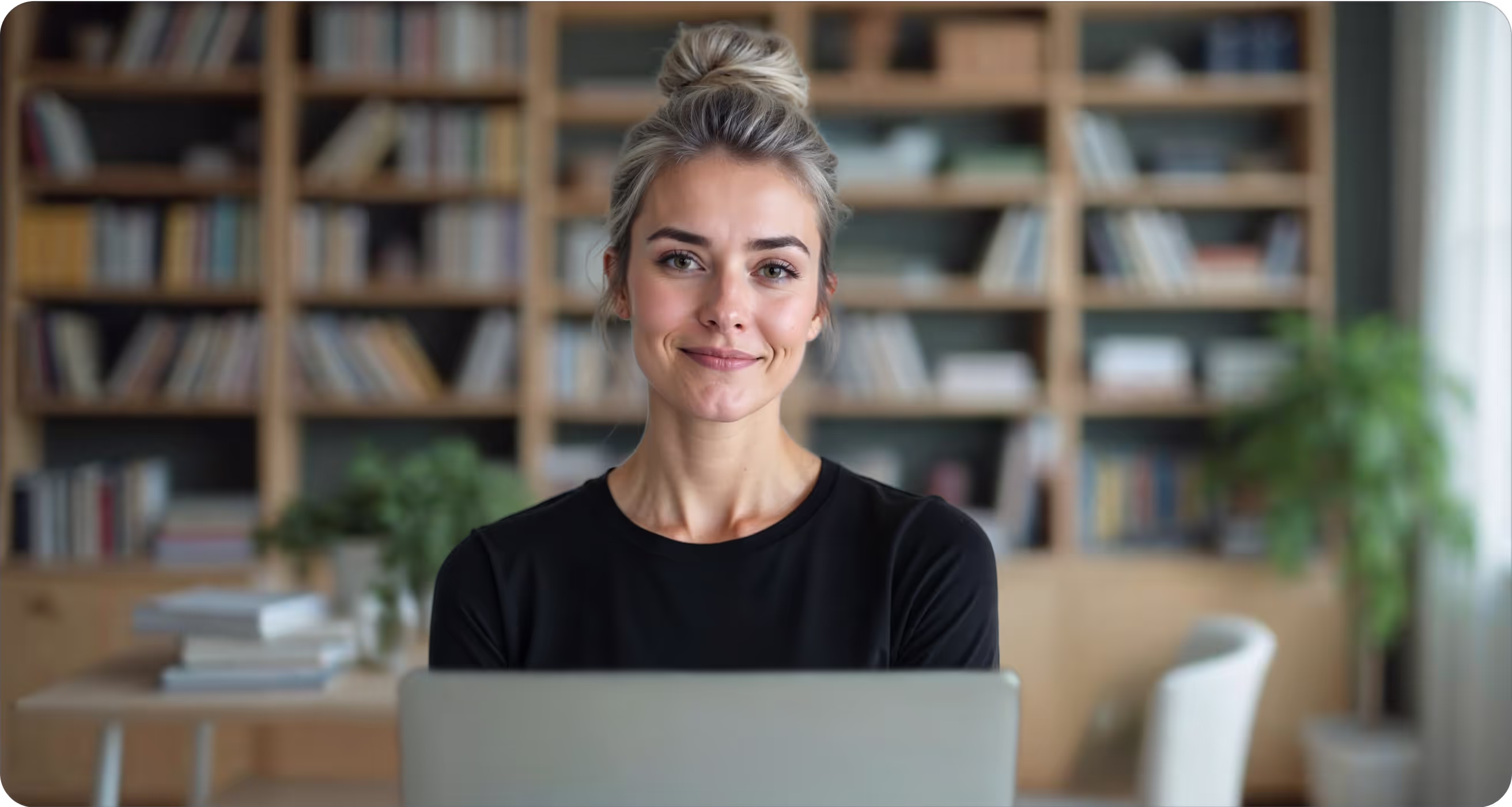 Image of Alex copilot as a blond woman sitting behing a table