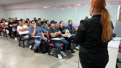 Abril Azul: palestra sobre ser mãe de criança autista