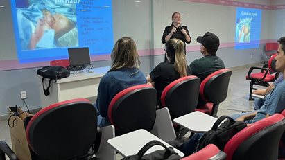 Abril Azul: palestra sobre ser mãe de criança autista