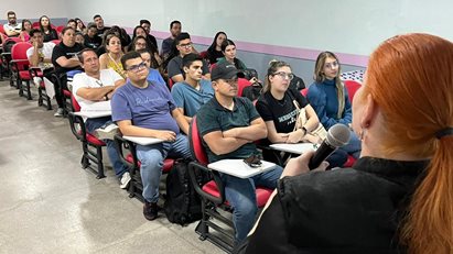 Abril Azul: palestra sobre ser mãe de criança autista