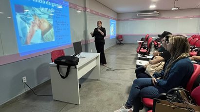 Abril Azul: palestra sobre ser mãe de criança autista
