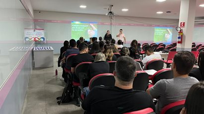 Abril Azul: palestra sobre ser mãe de criança autista