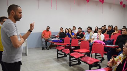 Aula de Libras: inclusão e acessibilidade na saúde