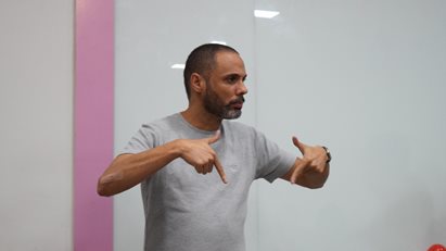 Aula de Libras: inclusão e acessibilidade na saúde
