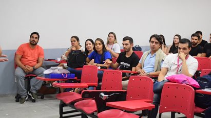 Aula de Libras: inclusão e acessibilidade na saúde
