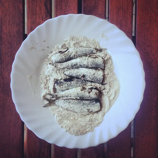 Чесночные сардины