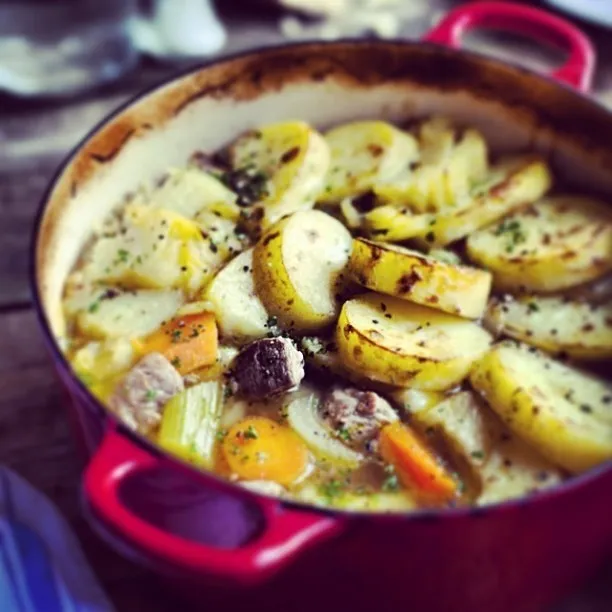 В St. Patrick’s Day - ирландское рагу с бараниной и овощами