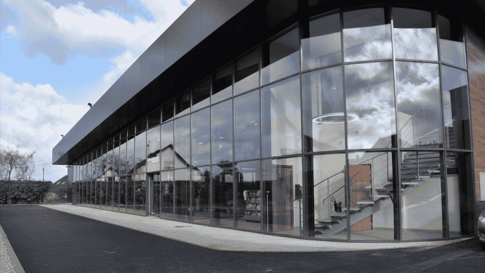 Mur-rideau aluminium : prix au m2, systèmes et prescription architecte