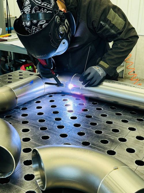 Zakázková a sériová kovovýroba