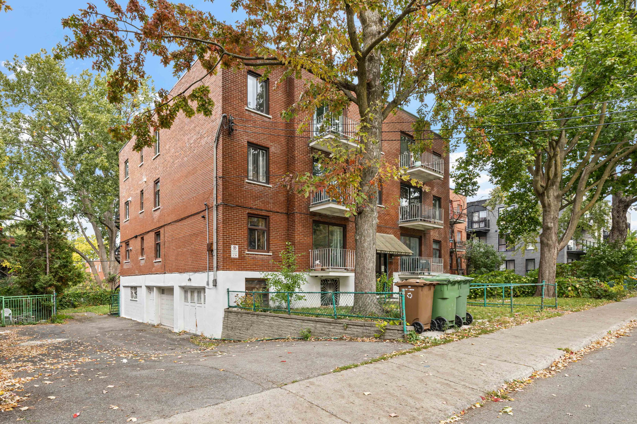 Barclay III, 11-unit VisionDev building in Montreal