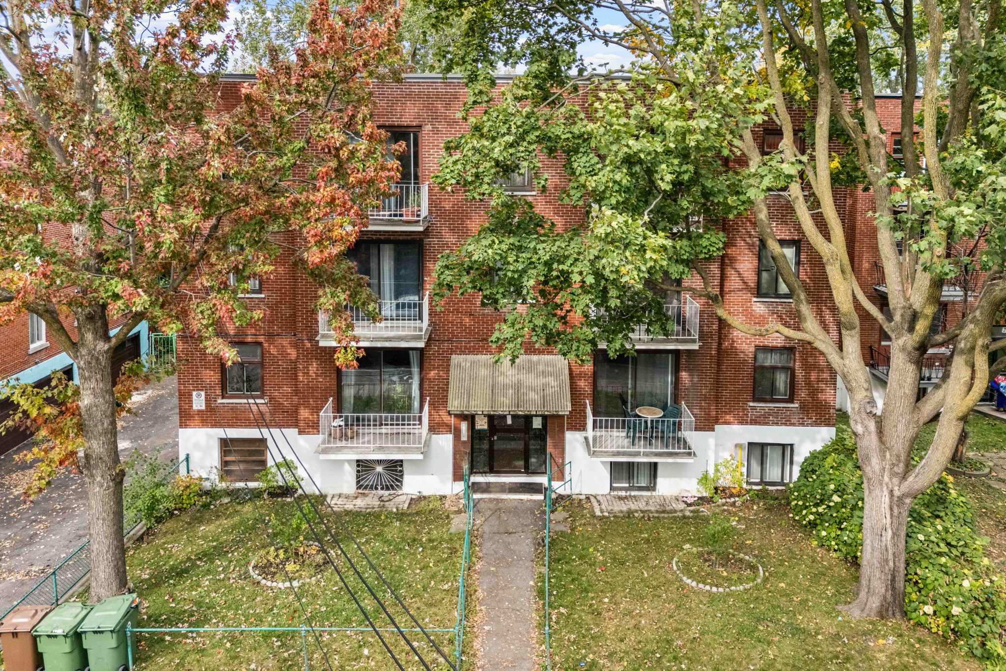 Barclay III, 11-unit VisionDev building in Montreal