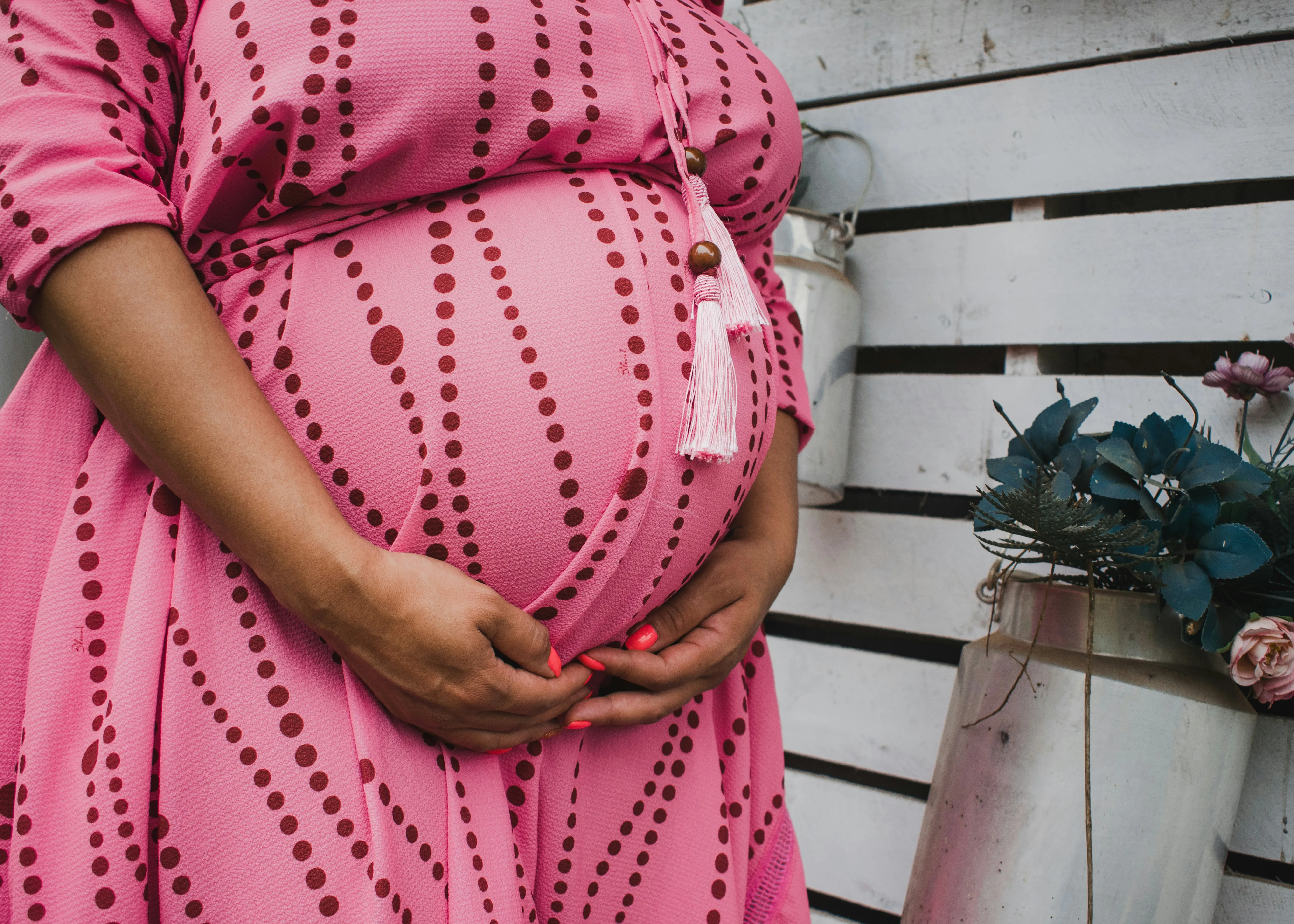 Latest Maternity Fashion Trends for 2025