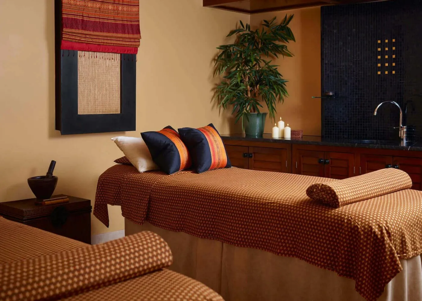 senspa-uk-babymoon-spa-break-careys-manor