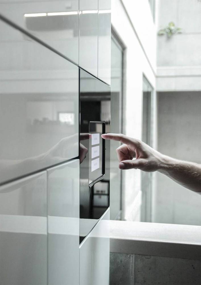 Seamless lockers for automated deliveries, sharing and storing.