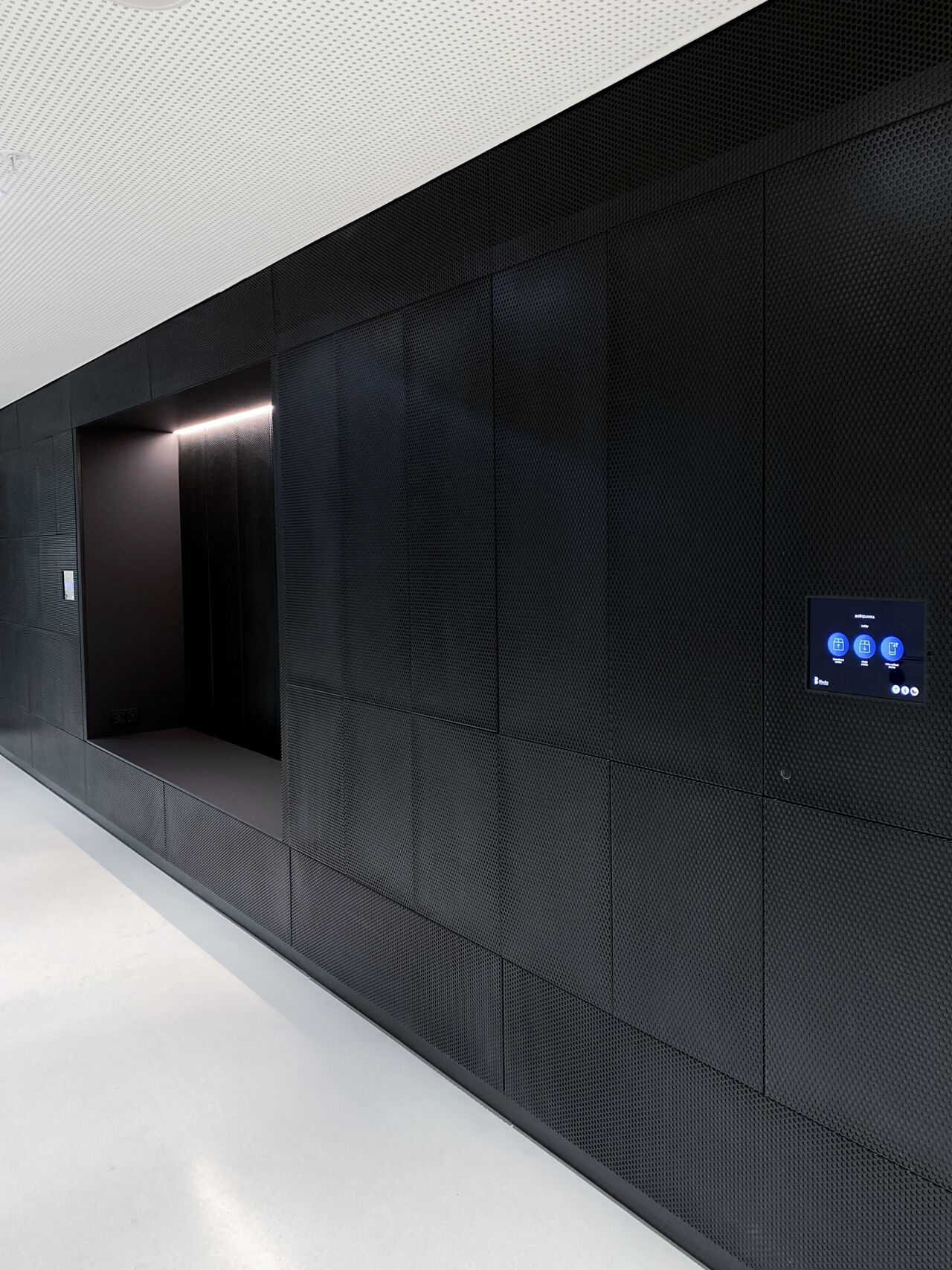 Custom office locker powered by Blocks technology