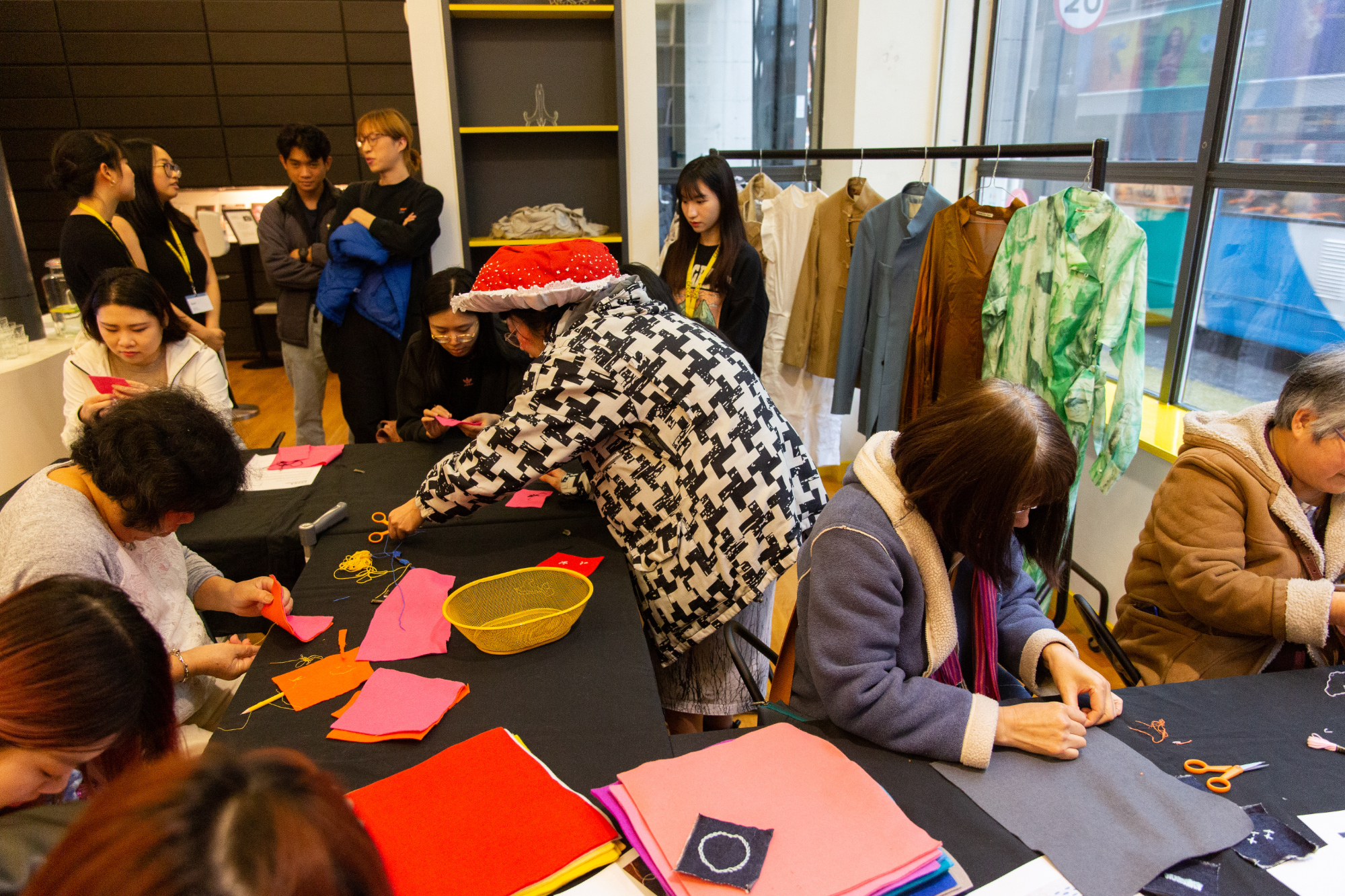 Sewing worlshop led by Kelly Quinzel