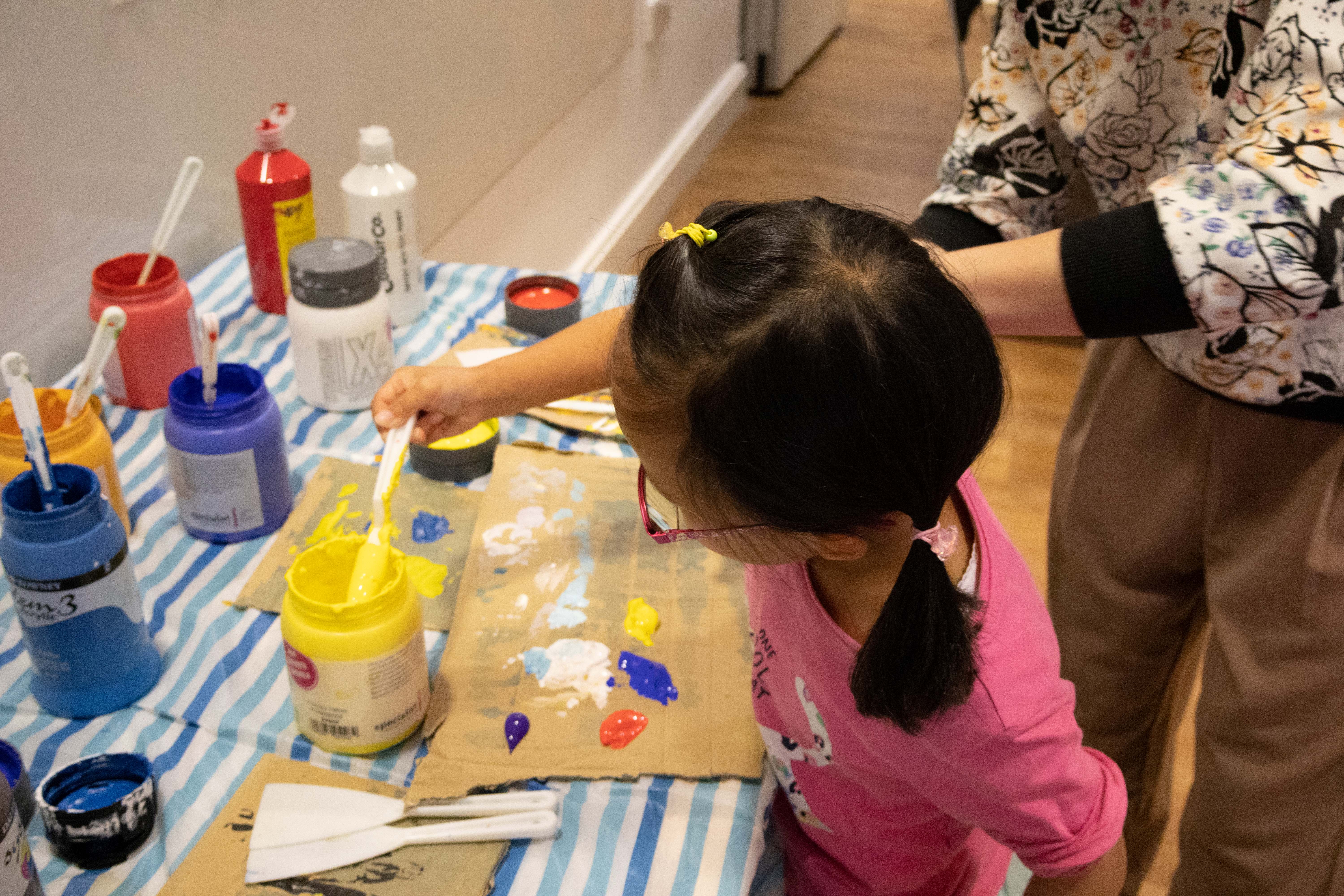 Acrylic painting workshop led by artist Lulu Wong