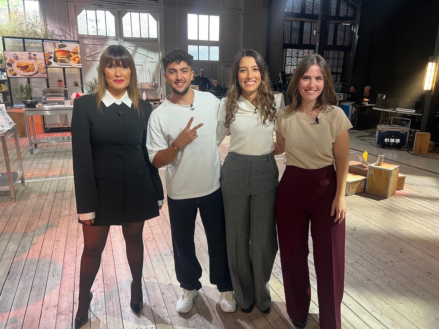 Alice Lhabouz et Inoxtag avec Jennifer & Fériel de Gimmy sur le plateau de QVEMA Saison 6