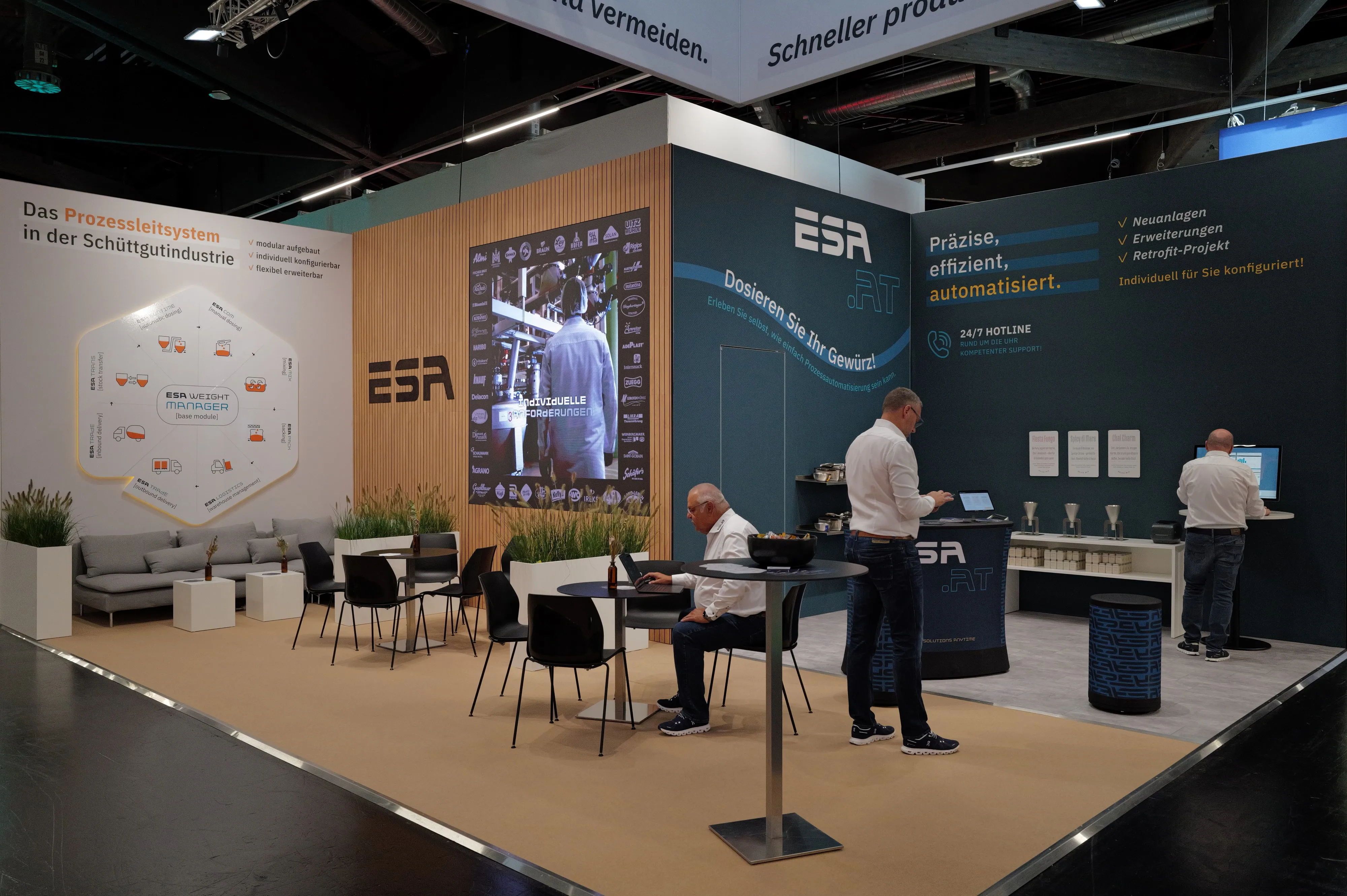 P21- Messebau | Kunden Messestand| LED-Wand | Messe | Beleuchtung | Trussing