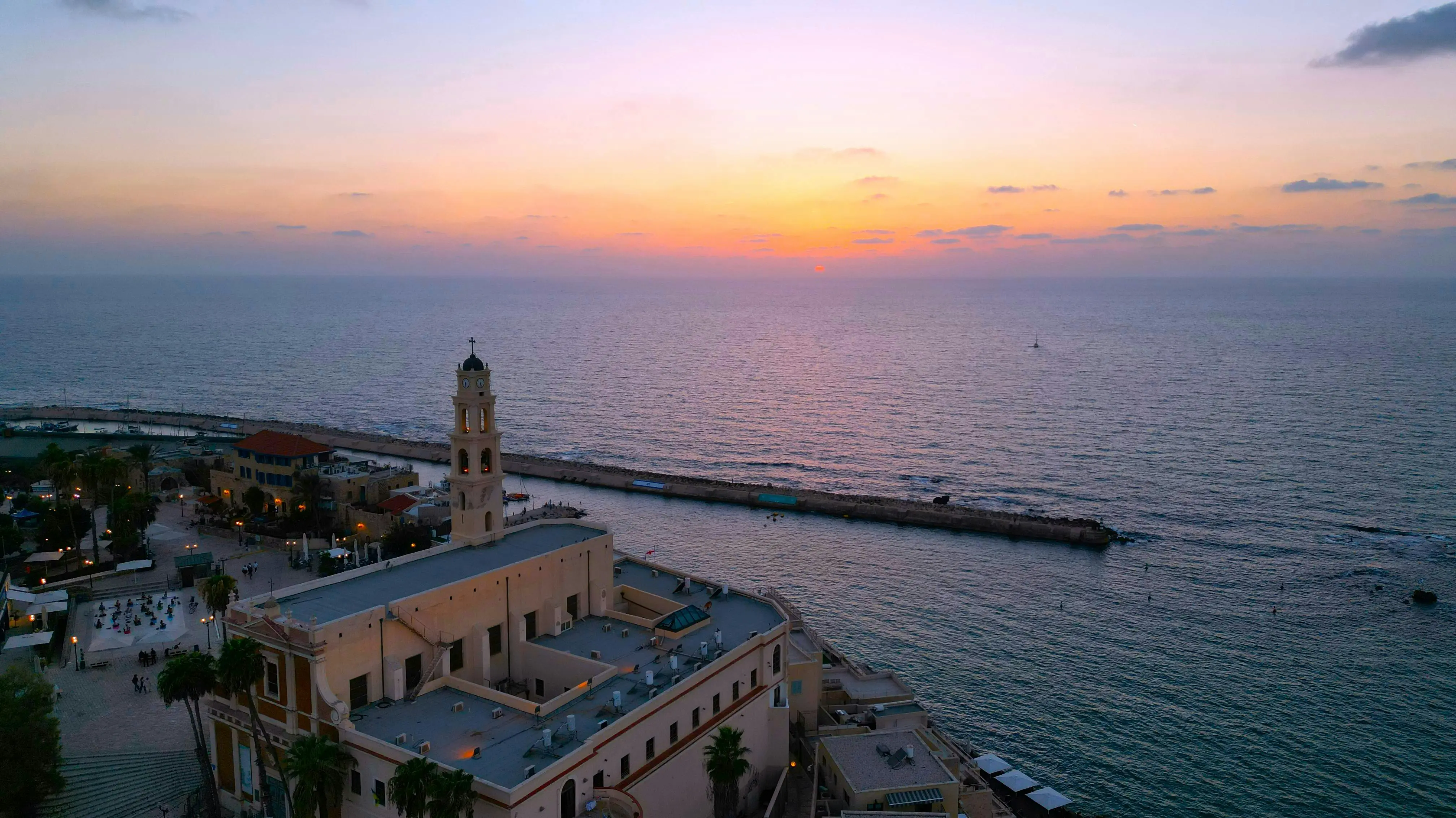 Serviced Apartments in Tel Aviv