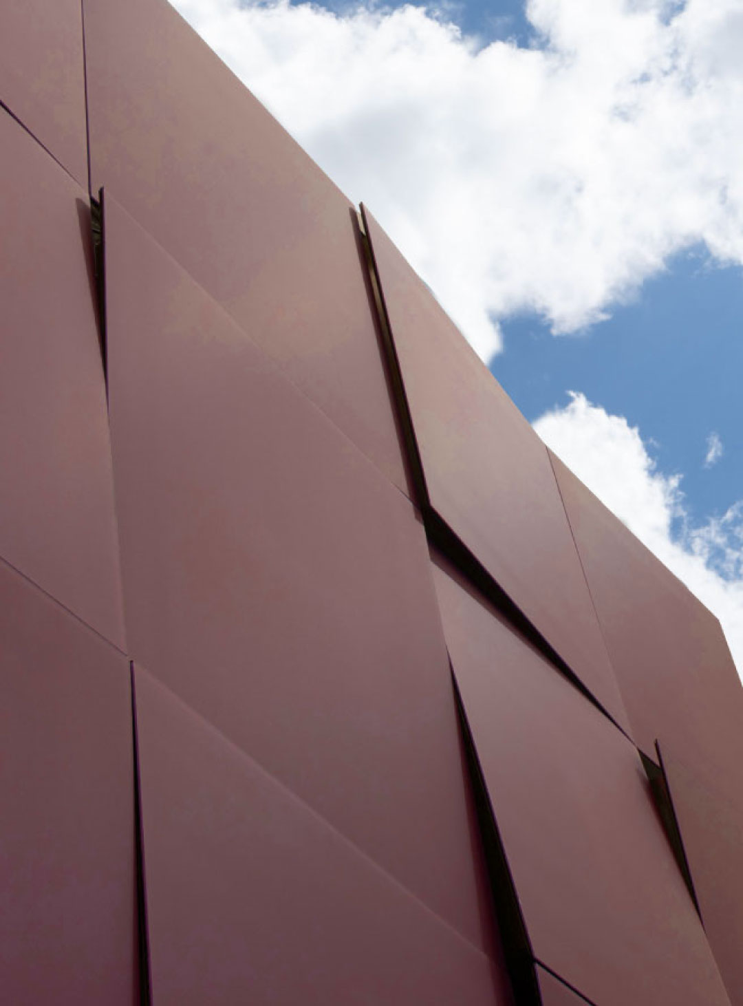 eFacade TILT: Where Solar Performance Meets Another Dimension