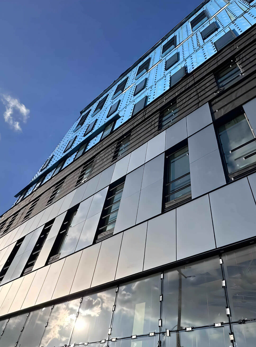 The True Value of Solar Integration: Installation Costs vs. Lifetime Savings with Mitrex