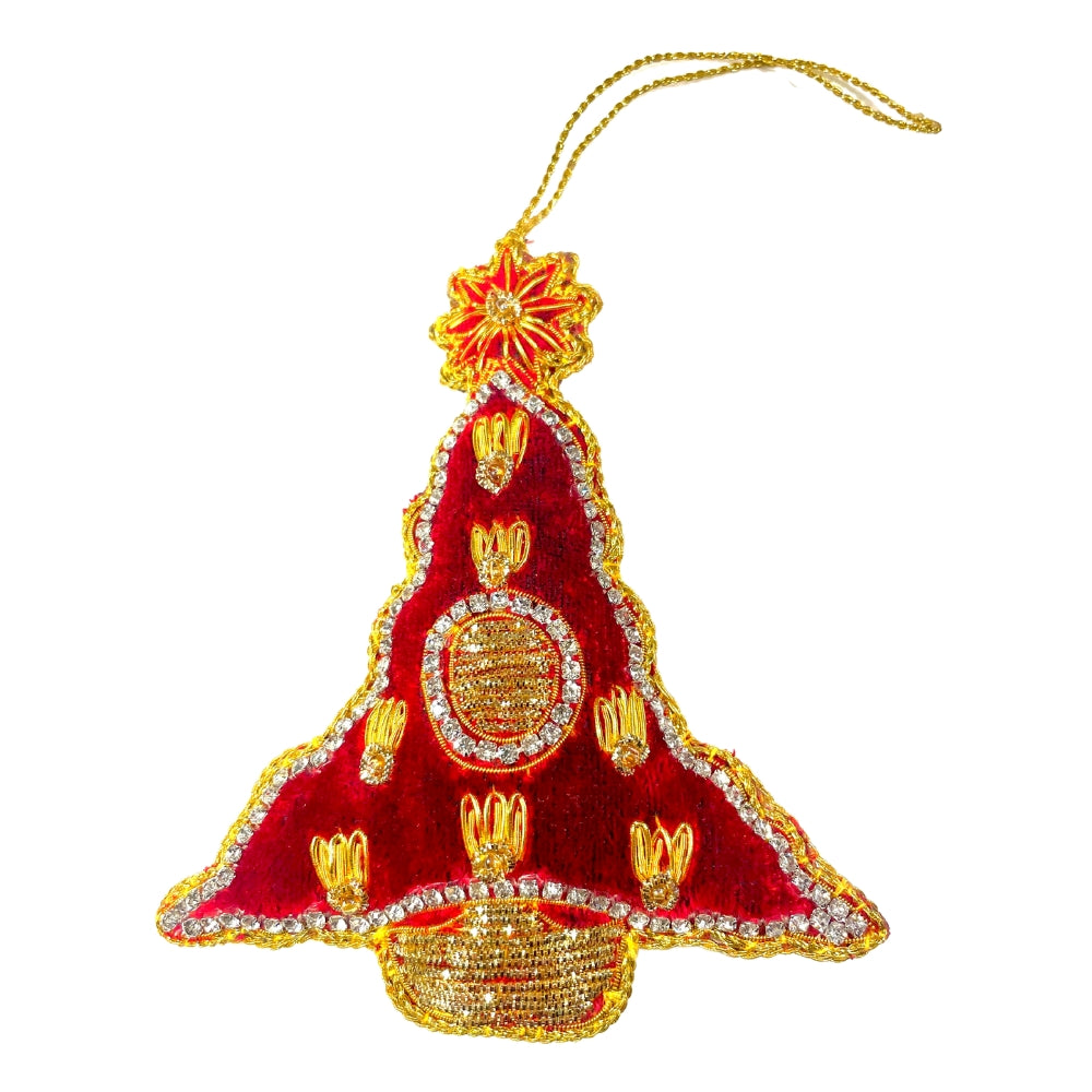Sapin brodé en velours rouge orné de fils dorés, strass et perles, à suspendre