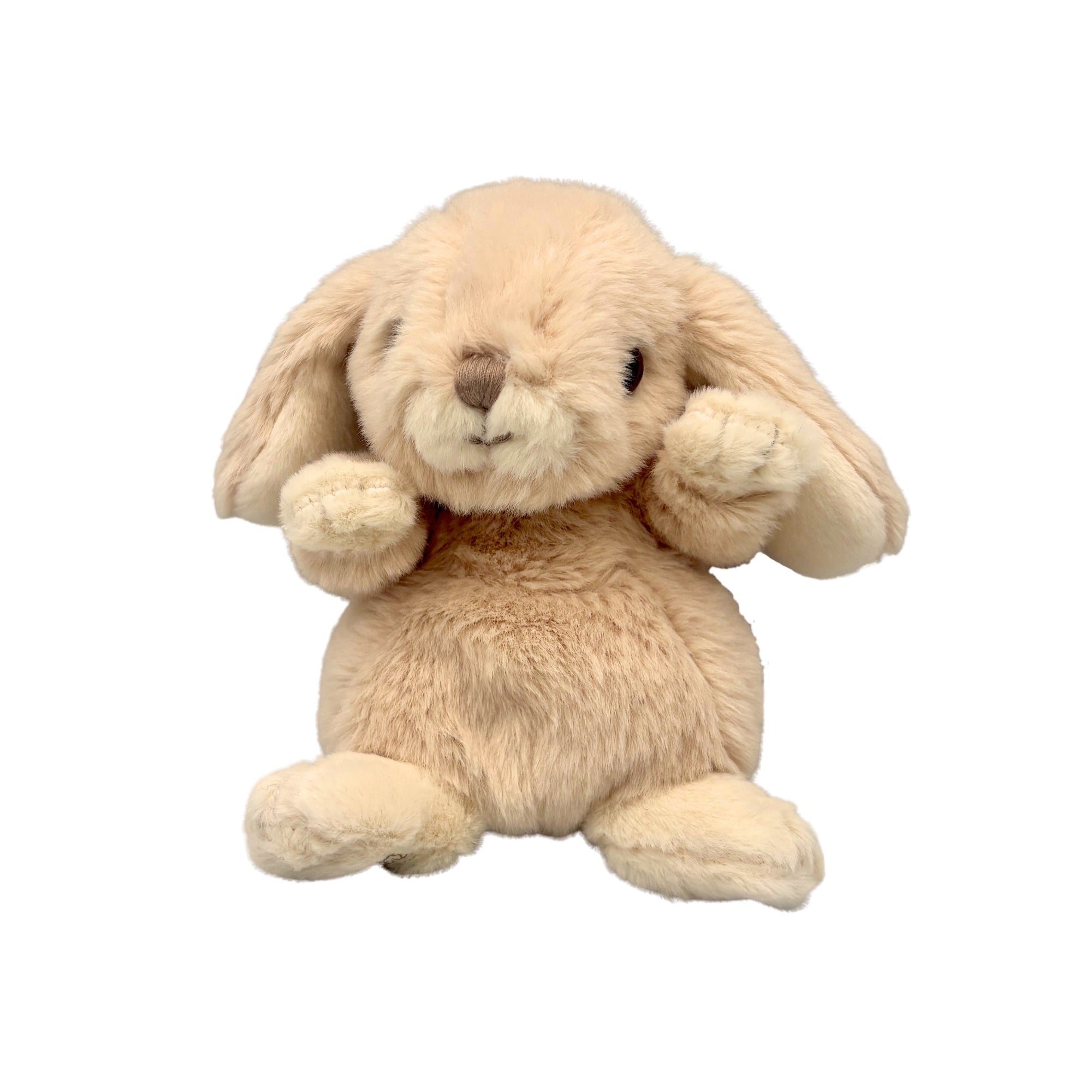 Peluche lapin Kanini beige au pelage doux, longues oreilles tombantes et nez brodé, assise sur fond blanc