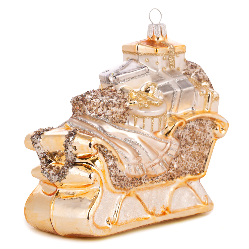 Traîneau du Père Noël en verre soufflé doré et blanc, décoré de paillettes