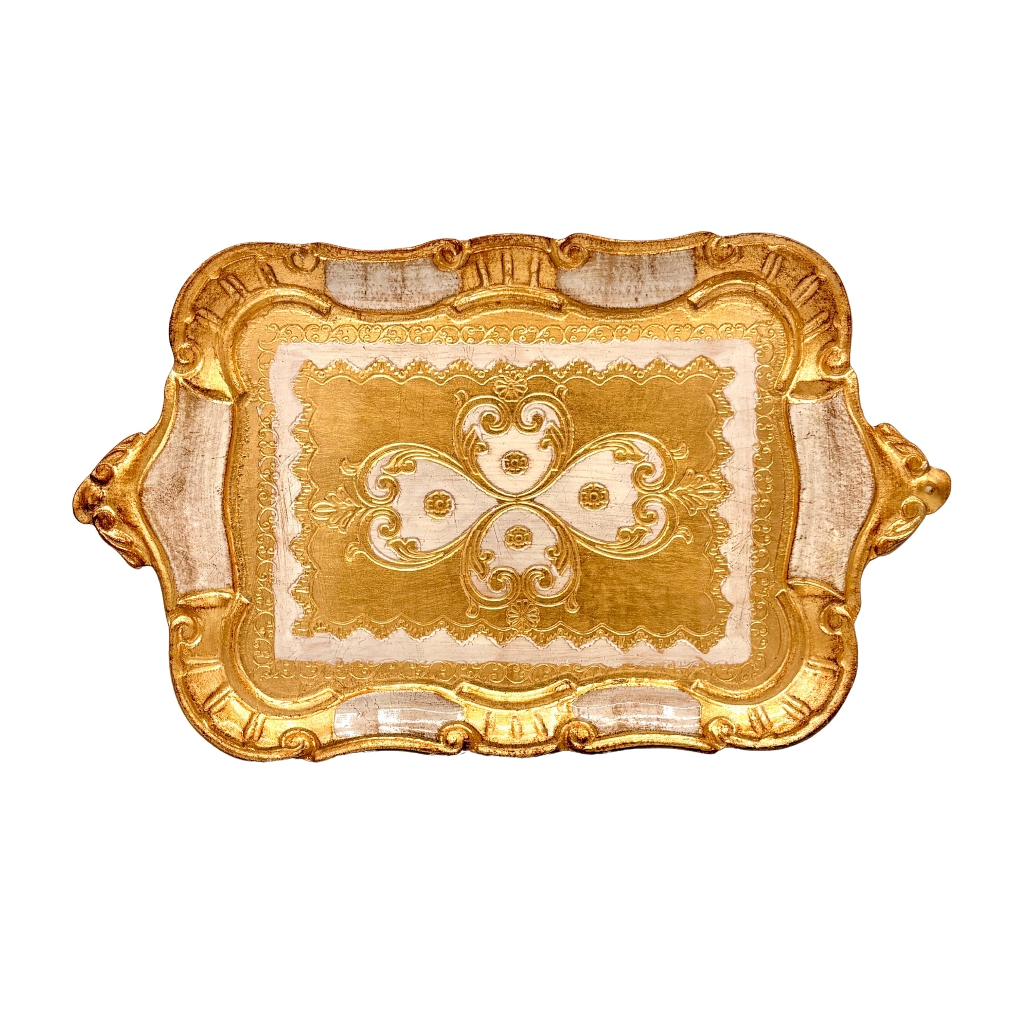 Plateau rectangulaire doré style baroque avec poignées latérales et motifs floraux en relief