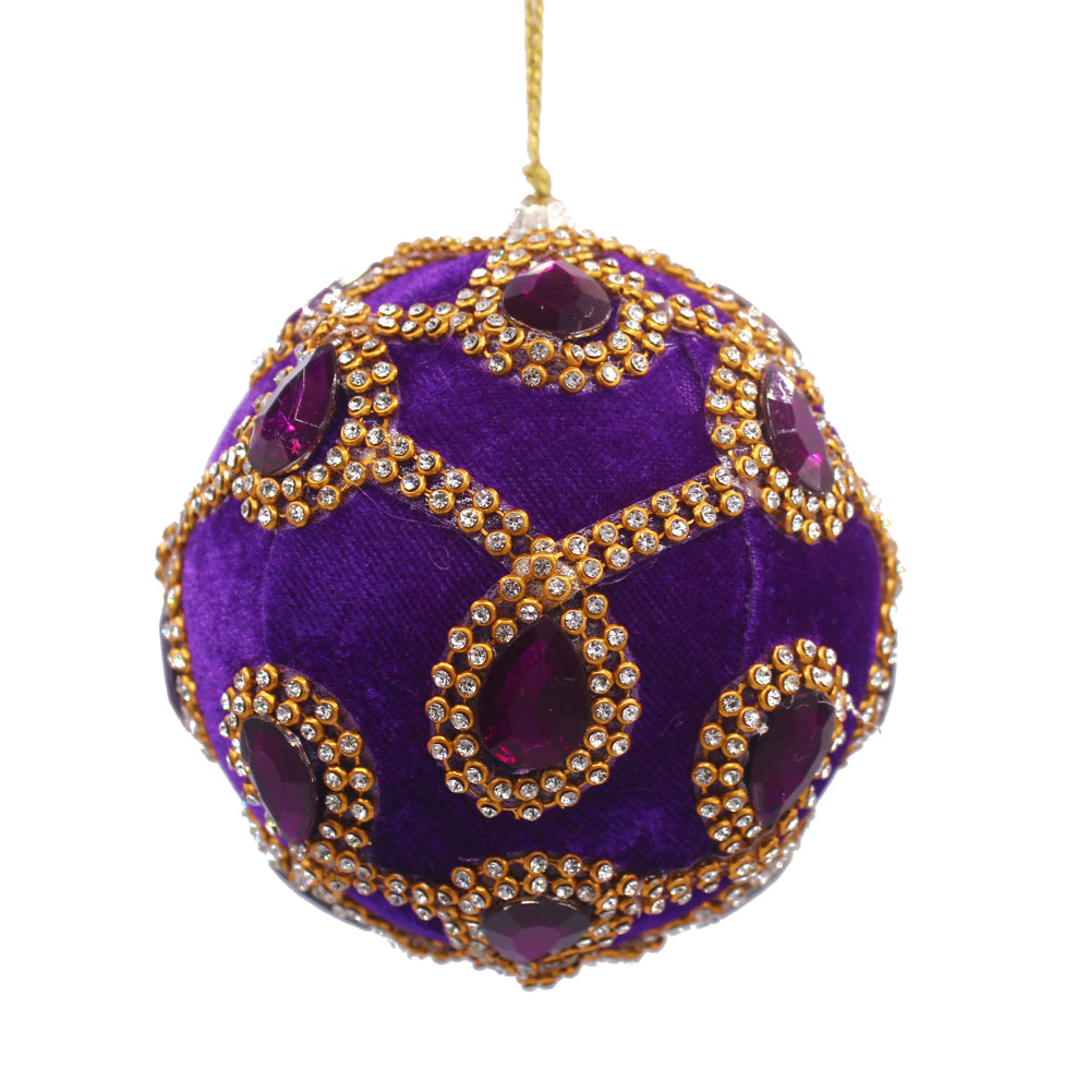 Boule de Noël en velours violet ornée de strass dorés et pierres facettées
